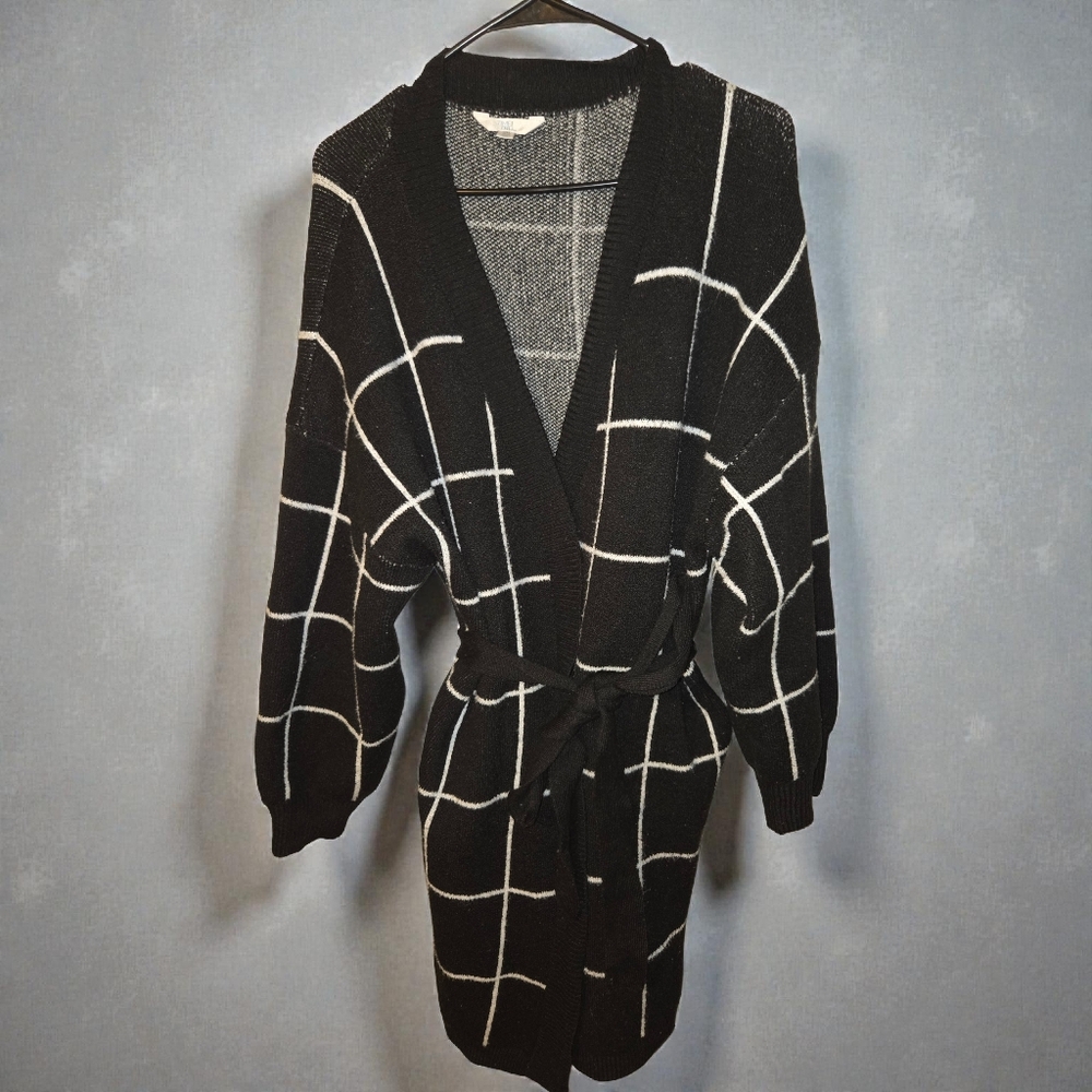 Black and White Grid Pattern Women's Sweater Cardigan